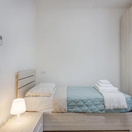 Via Emilia 11 Apartman