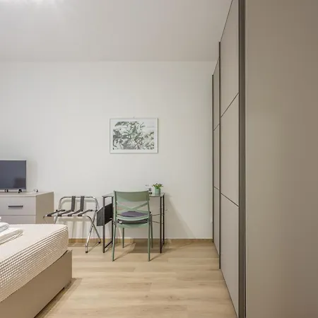 Via Emilia 11 Apartman Reggio Emilia