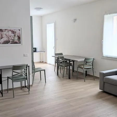 Via Emilia 11 Apartman Reggio Emilia