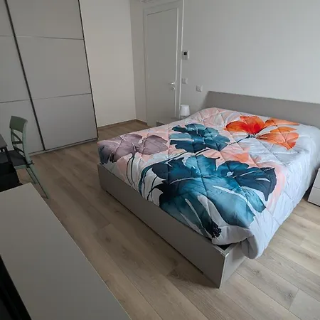 Apartman Via Emilia 11 *