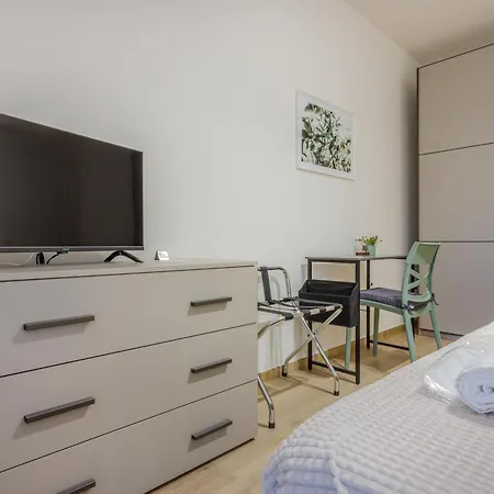 Apartment Via Emilia 11