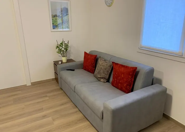 Via Emilia 11 Apartman *