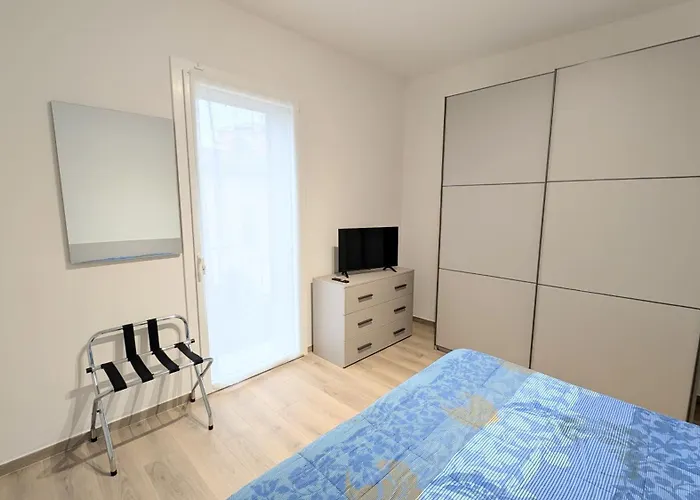 Via Emilia 11 Reggio Emilia