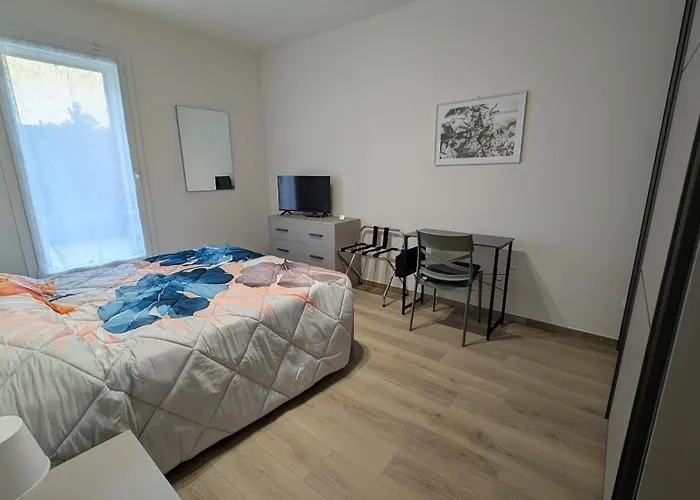 Via Emilia 11 Apartament *