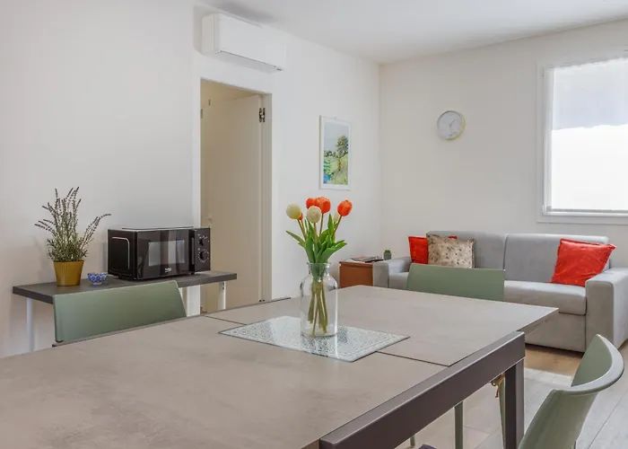 Via Emilia 11 Apartment