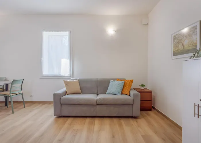Via Emilia 11 Apartment
